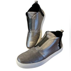 KAANAS High Top Sneakers